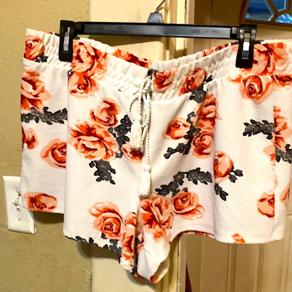 Hot Kiss shorts with elastic waist and draw string. Short shorts